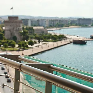 https://daios-luxury-living.hotelschalkidiki.net
