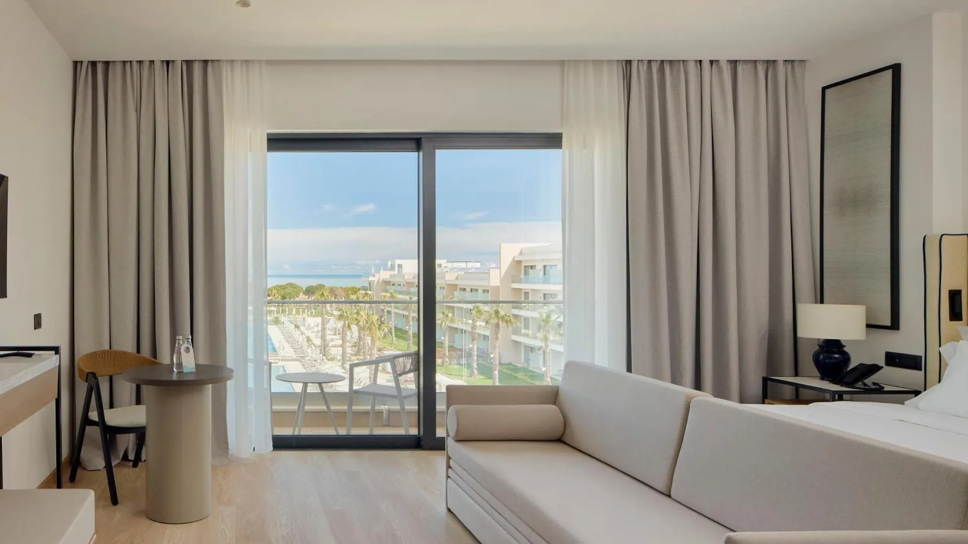 Melia Durres Albania Hotel Plazhi San Pietro 5*,  Albania